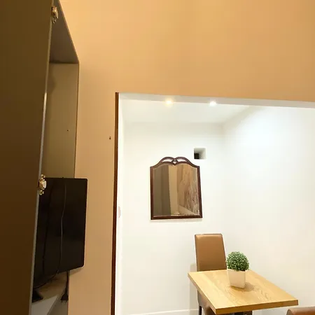 Vaczi Relax Boutique Suits 아파트 *