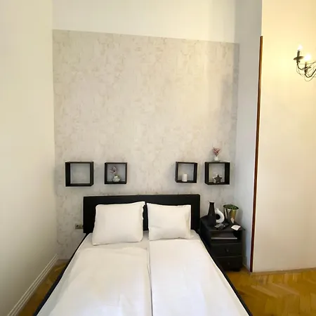 Vaczi Relax Boutique Suits Διαμέρισμα